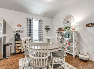 11036 NW 94th St, Yukon, OK 73099