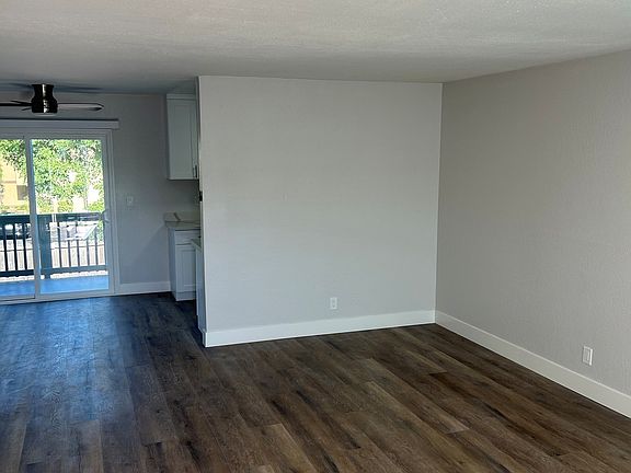 4th image of 495 Richfield Dr #19