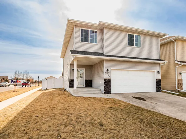 4706 35th Ave S, Fargo, ND 58104