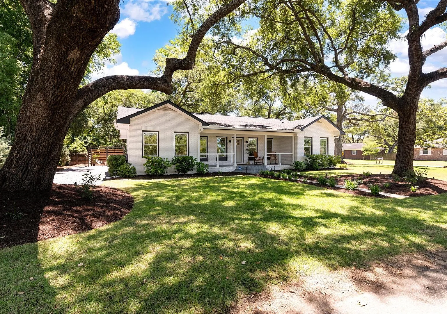 Spacious West Ashley Home Near Downtown Charleston — Photo 3