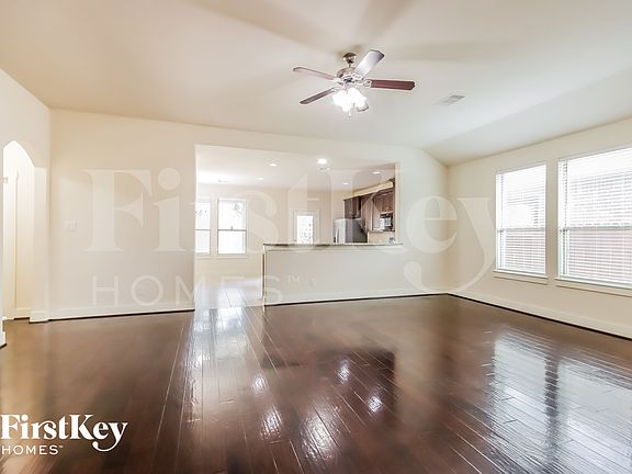 4th image of 21611 Royal Troon Dr