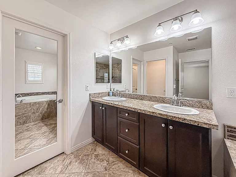 34 Secret Hollow Ln — Photo 14