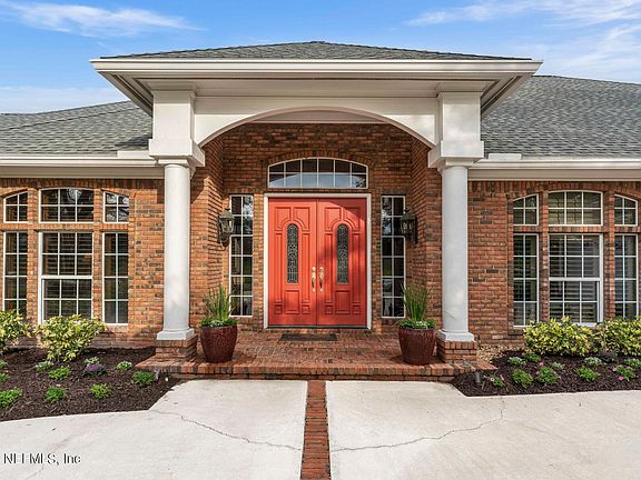 5th image of 340 SOUTH NINE Drive