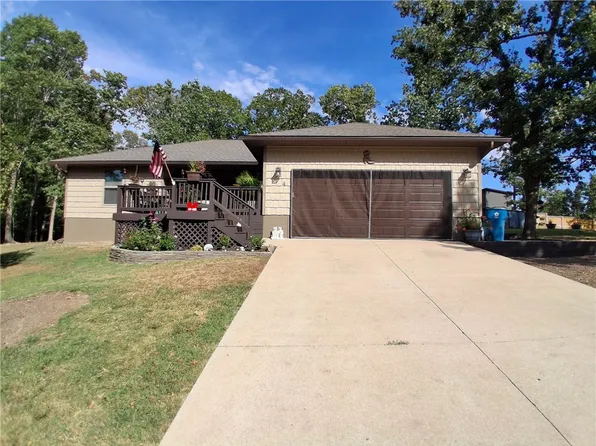 4 Bempton Ln, Bella Vista, AR 72715