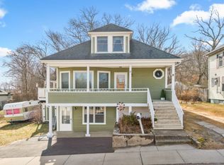 17 Connecticut Ave, Blackstone, MA 01504