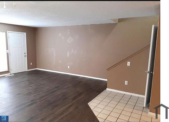 2nd image of 4054 NW 36th St #4054