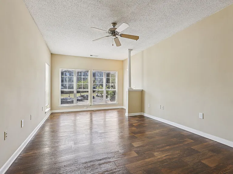 Brookside Park Apartments — Photo 58
