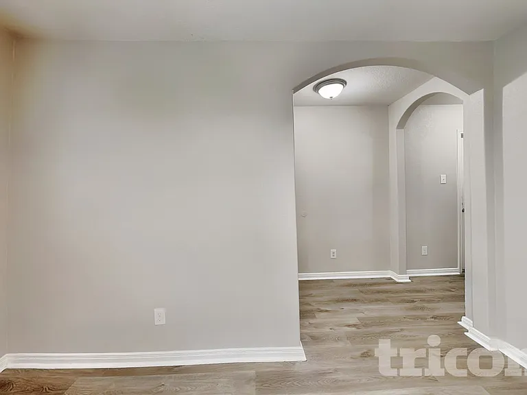 2942 Emery Fls — Photo 16