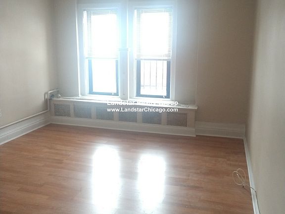 5th image of 948 W Cuyler Ave #1E