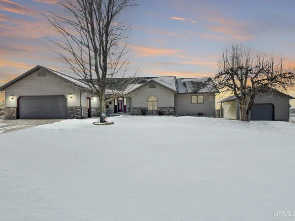 W5415 Ranch Rd, Vulcan, MI 49870