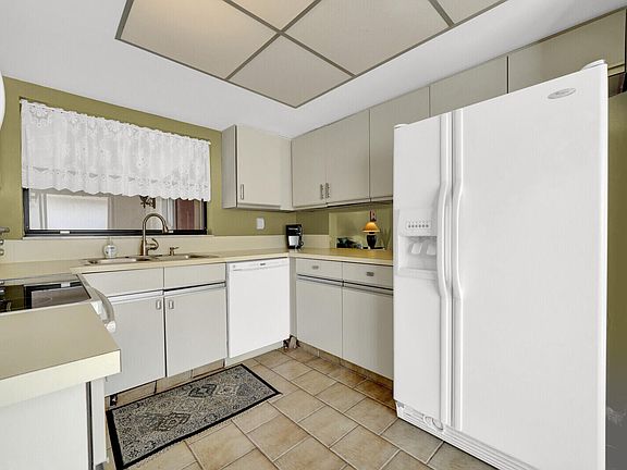5th image of 5569 Lakeview Mews Drive