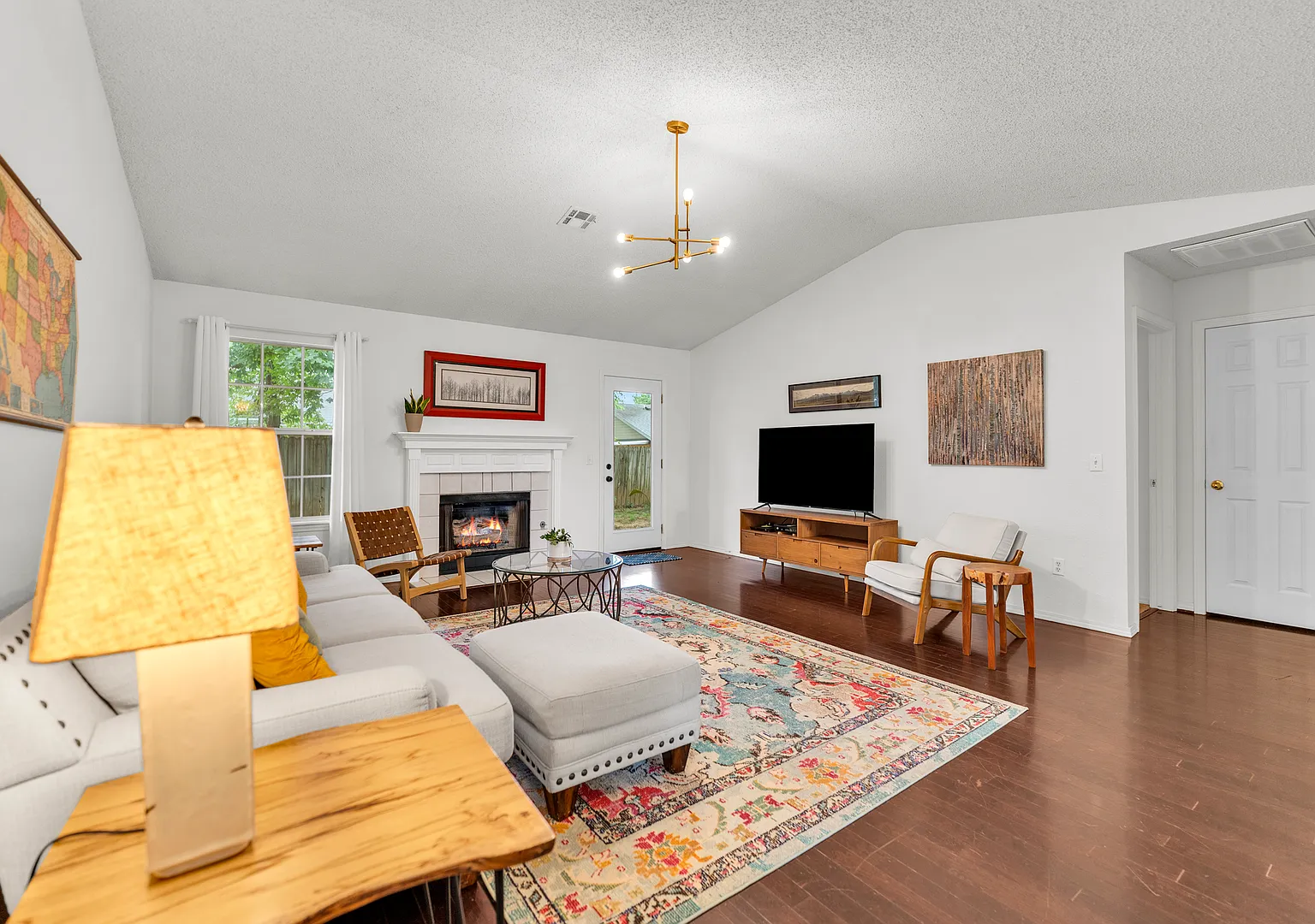 Move-in Ready! 3-Bed, 2-Bath West Fayetteville Home, complete with Fenced-in Backyard + 2x Car Ga... — Photo 4