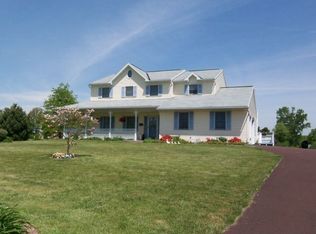100 William Penn Dr, Schwenksville, PA 19473