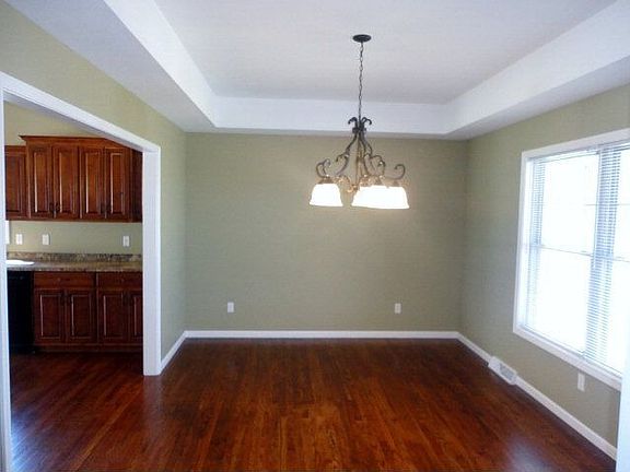 5th image of 3038 Mercedes Ln