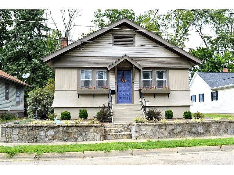 10 E Park Ave photo 1