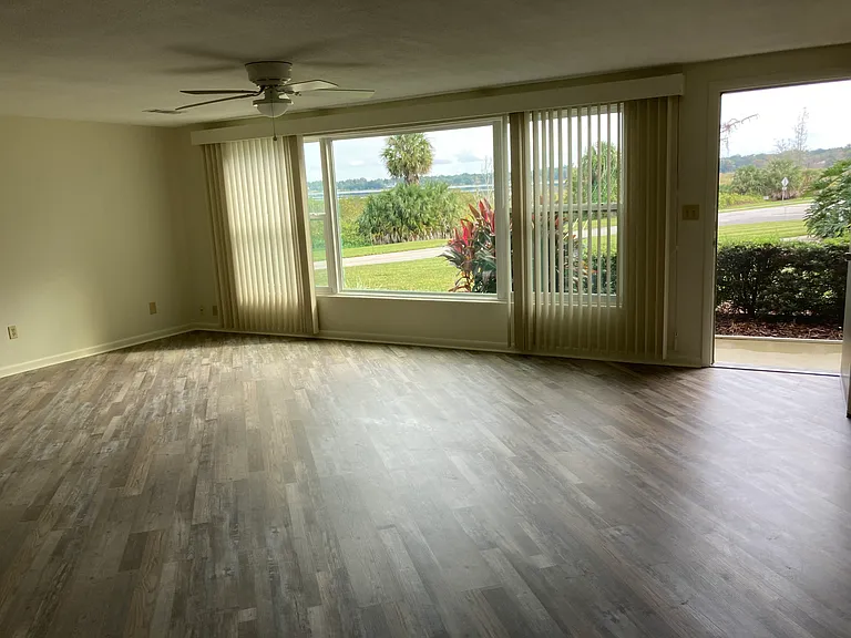 8915 Silver Lake Dr #6 — Photo 6