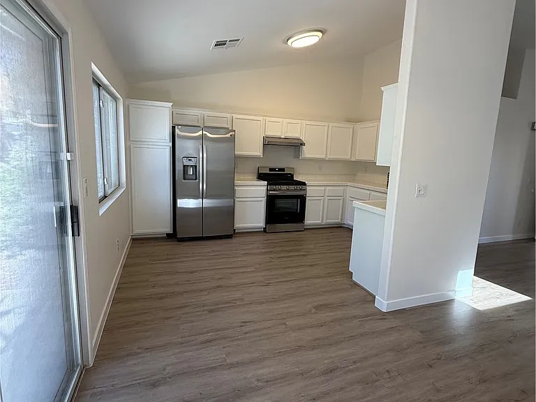 1043 Misty Rose Ave — Photo 4