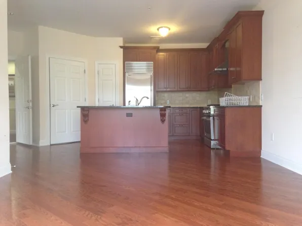 90 Park Ave APT 202, Park Ridge, NJ 07656