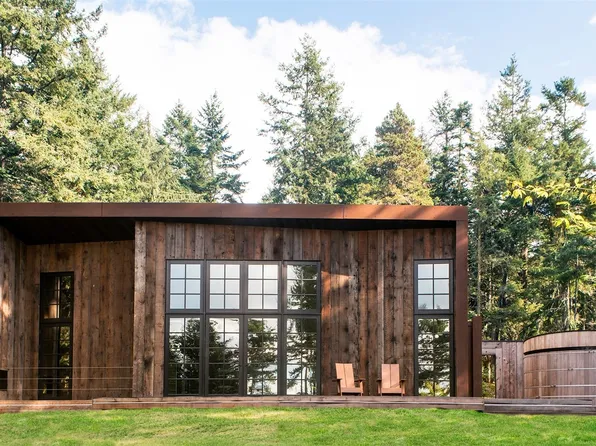 1102 Shark Reef Road, Lopez Island, WA 98261