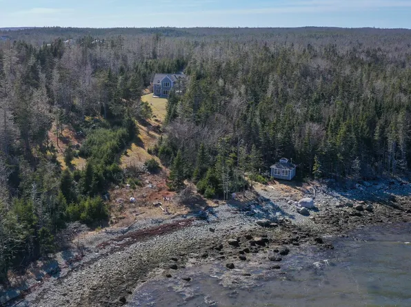 55 Lintlops Rd, Halifax, NS B0J 3H0