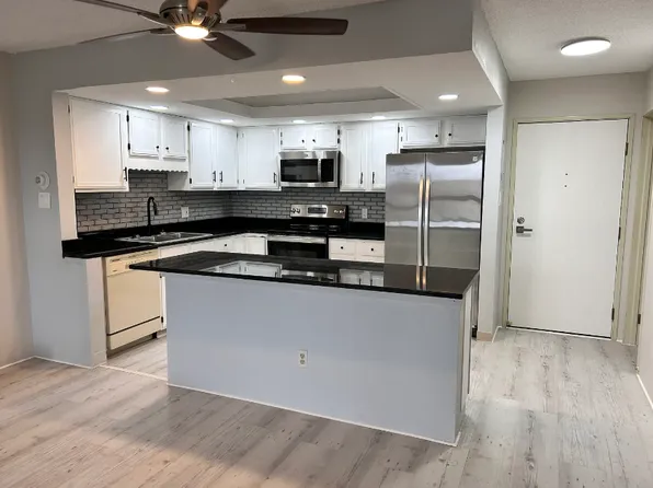 13850 E Marina Dr APT 405, Aurora, CO 80014