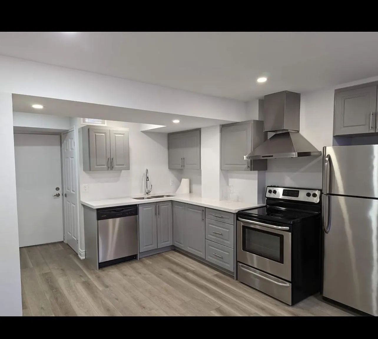 2 bed, $1,600 — Photo 3