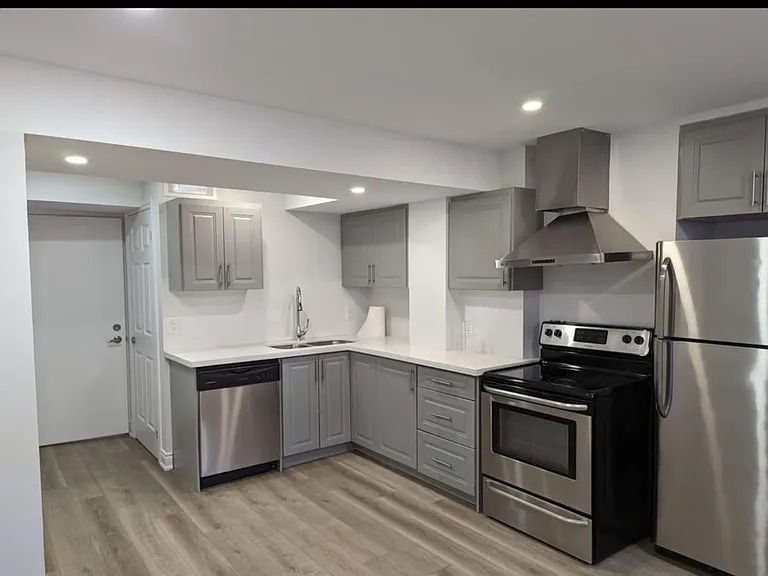 98 Germain Cir #BASEMENT — Photo 3