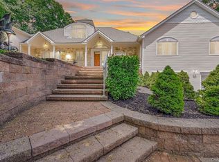 2 Centershore Rd S, Centerport, NY 11721