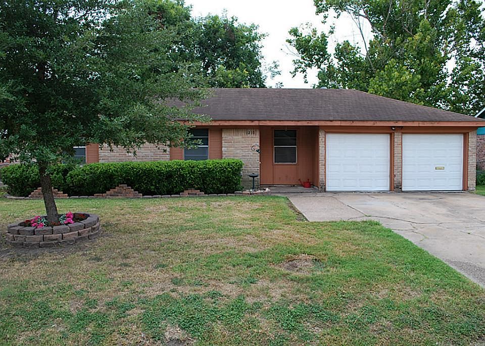 1st image of 1210 Sunny Dr