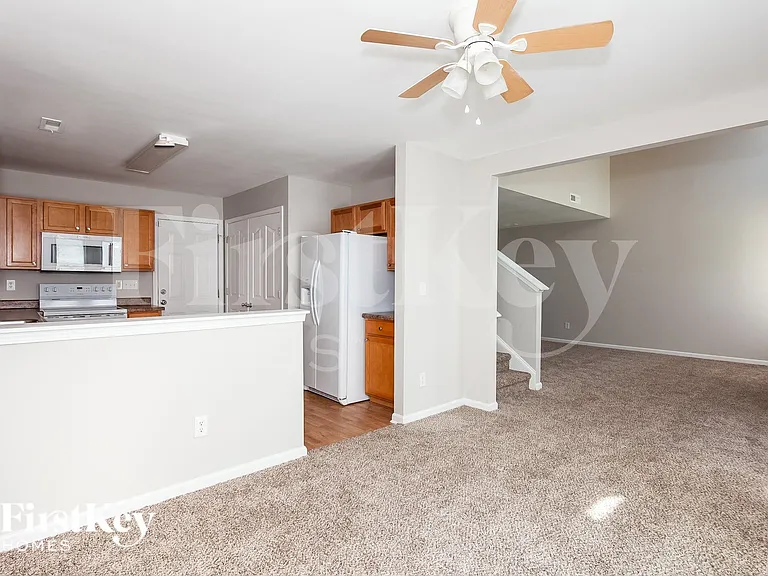 7411 Mary Jo Helms Dr — Photo 4