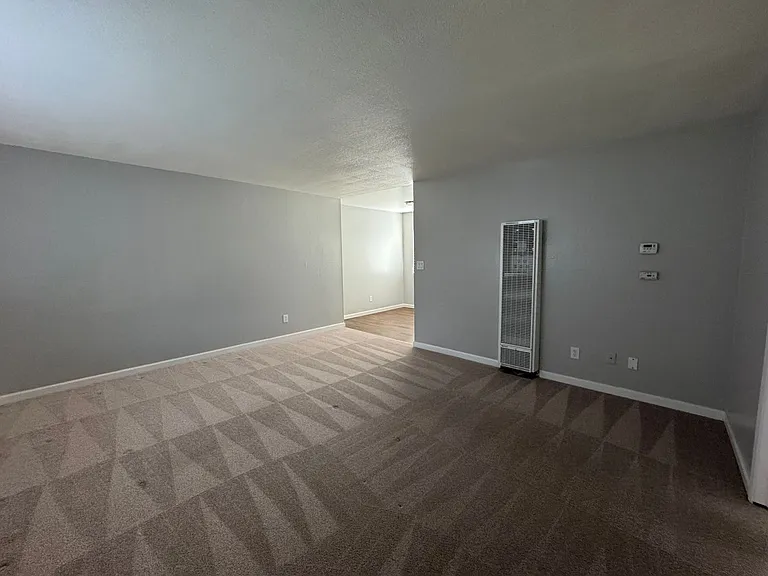 665 Kirkland Dr — Photo 4
