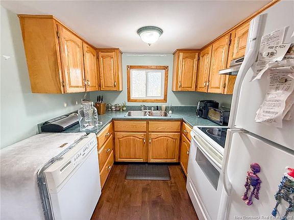 2nd image of 337 Quirk Rd