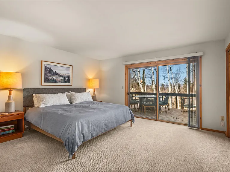 28 Larkspur Ln — Photo 34