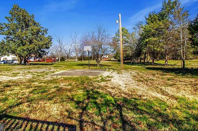 12915 Edelen Rd — Photo 28