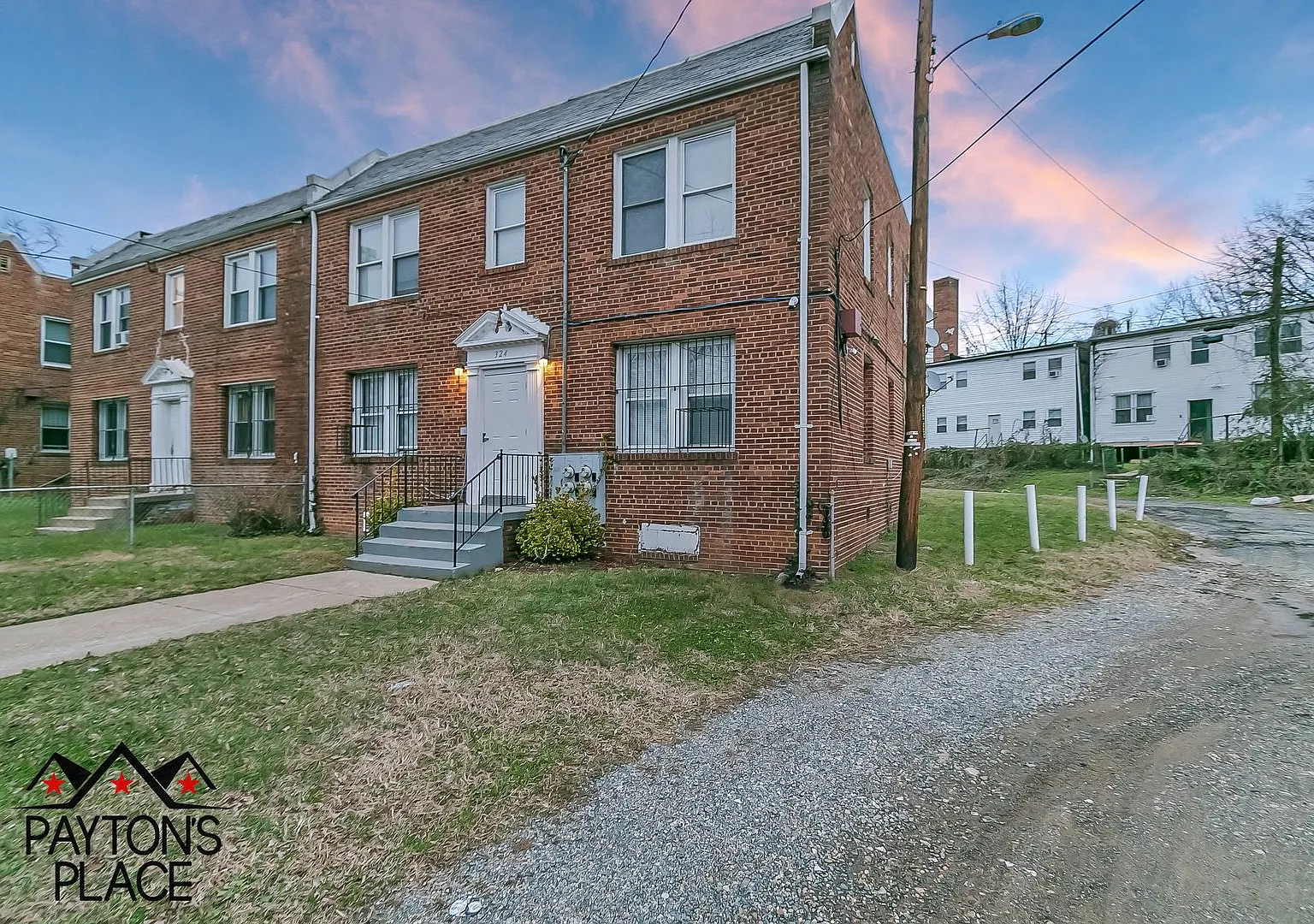 324 34th St SE — Photo 1