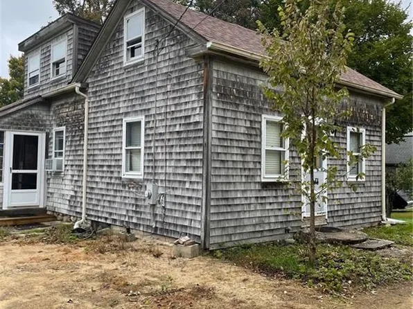 15 Westcott Rd, Scituate, RI 02857