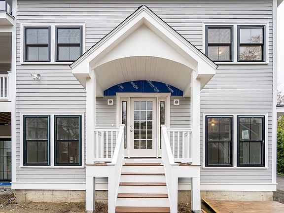 2nd image of 72 Oakland St #1