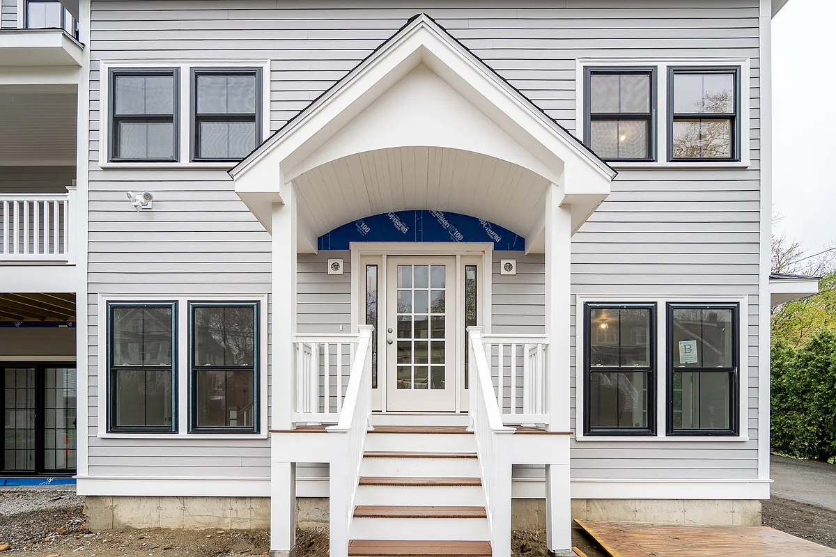 Building Photo - 72 Oakland St #1