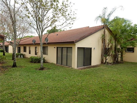 4th image of 7244 Solandra Lane #108