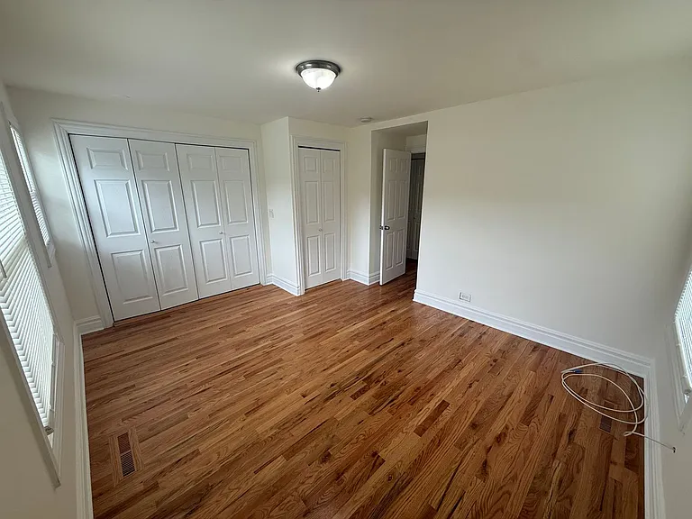 542 Cherry Ln — Photo 3