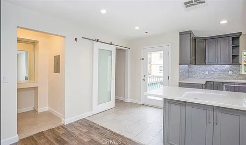 242 W Linden Ave #201 Photo 1 242 W Linden Ave #201 Photo 1