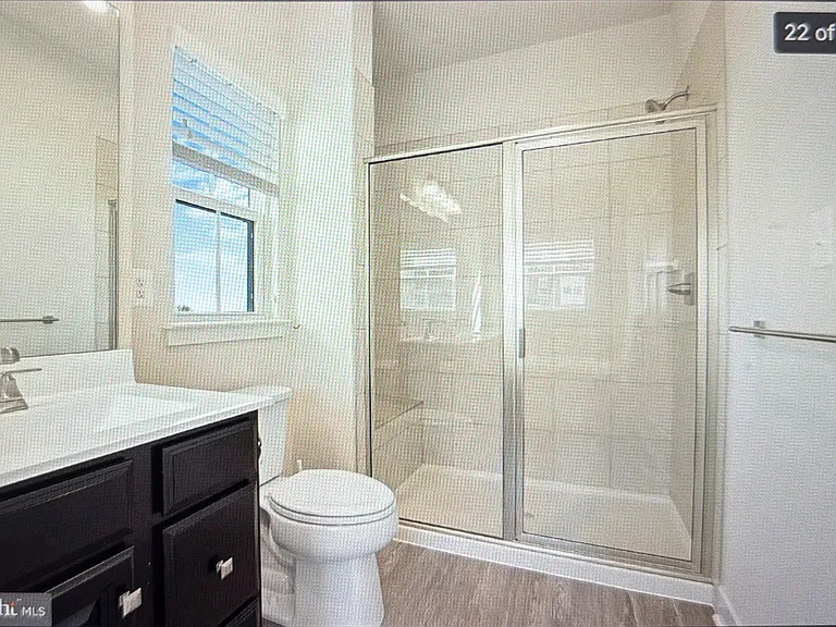 1044 Rosecroft Ln — Photo 21