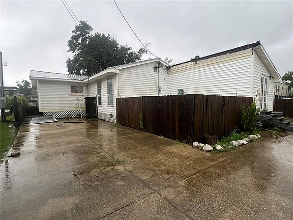 2nd image of 22406 Teal St