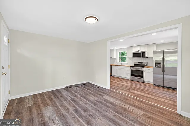 3 bed, 840 sqft, $1,600 — Photo 4