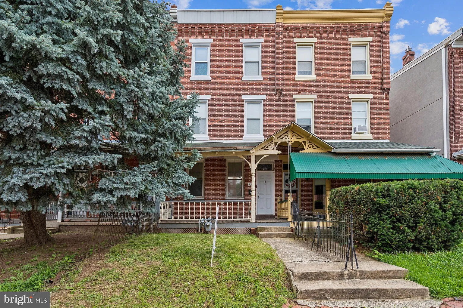 524 Stanbridge St photo 1