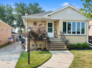 3049 W 100th St, Evergreen Park, IL 60805