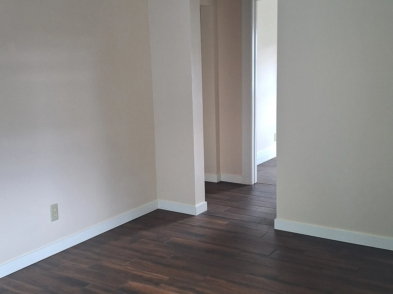2 bed, 900 sqft, $1,000 — Photo 2