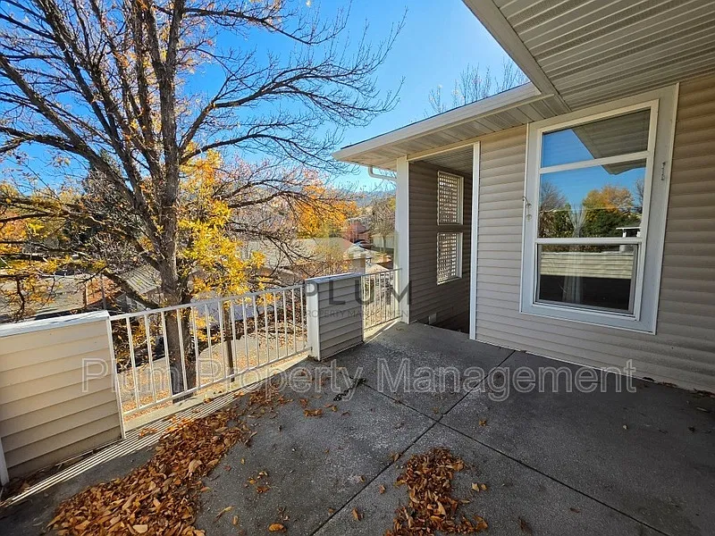 2 bed, 2.0 bath, 1154 sqft, $2,075 — Photo 2