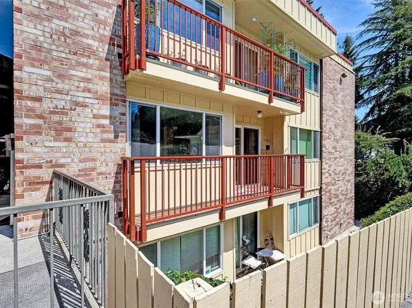 330 Elm St #201, Everett, WA 98203