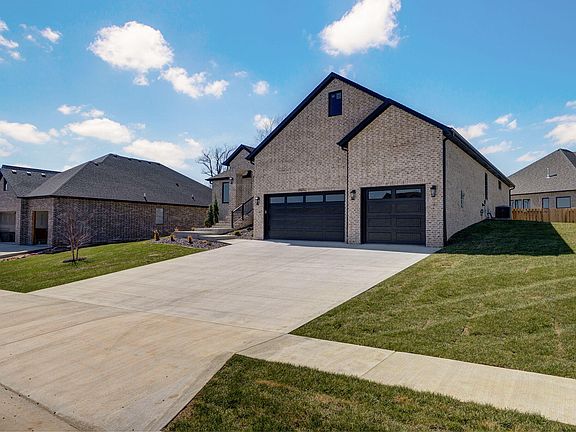 3rd image of 2023 N Silver Charm Avenue